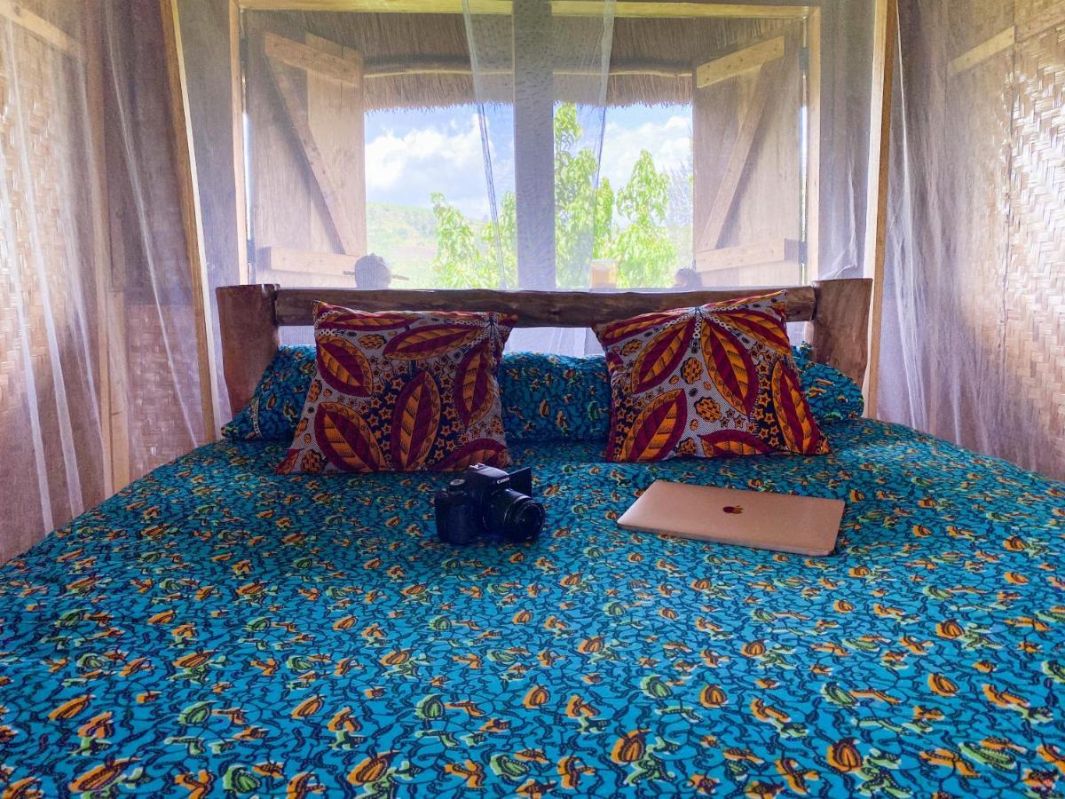 Mwamba Kelele Lodge Fort Portal Eksteriør bilde