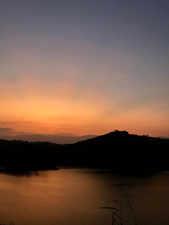 Mwamba Kelele Lodge Fort Portal Eksteriør bilde