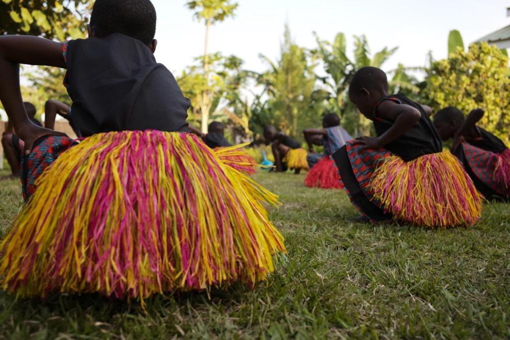 Mwamba Kelele Lodge Fort Portal Eksteriør bilde